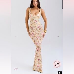 new House of CB ROBINA
Honeyflower Print Maxi Dress